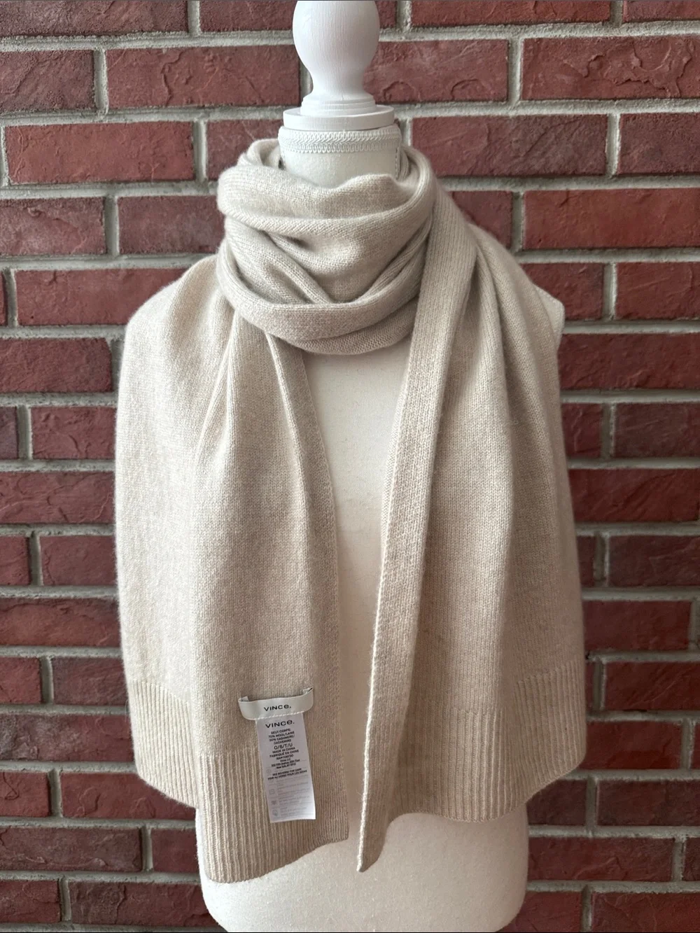 Vince Quiet Luxury Cashmere Wool Cream Ribbed-Edge Knit Scarf 15”x65” NWOT